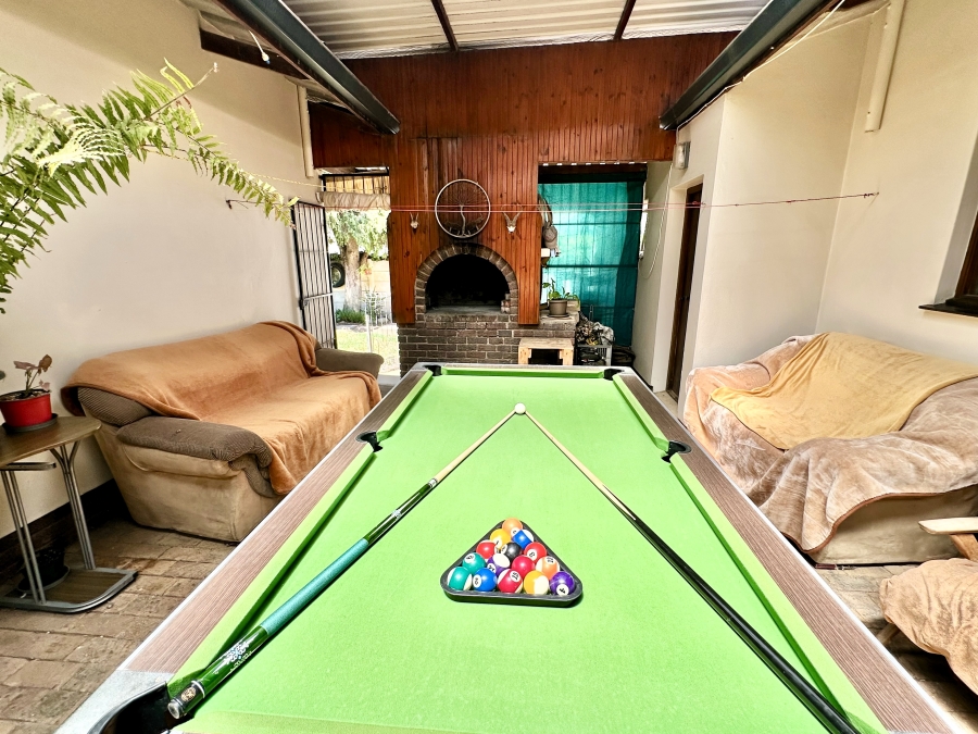 4 Bedroom Property for Sale in Panorama Western Cape